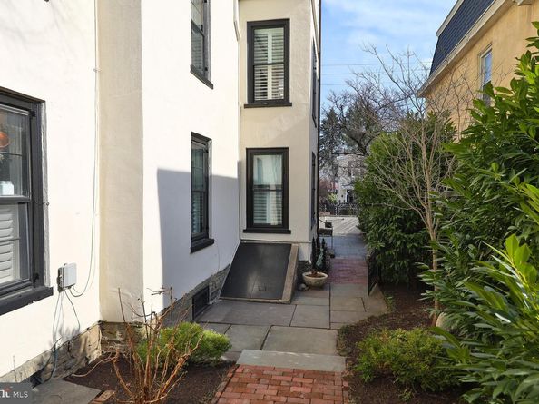 191 E Evergreen Avenue, Philadelphia PA 19118