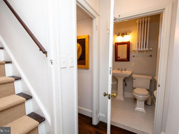 191 E Evergreen Avenue, Philadelphia PA 19118