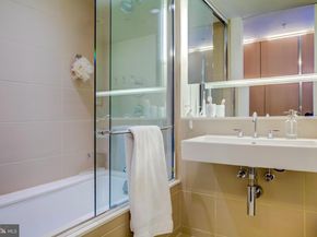 925 H Street NW 301, Washington DC 20001