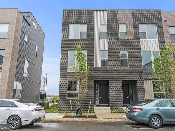 2022 Northbank Place, Philadelphia PA 19125