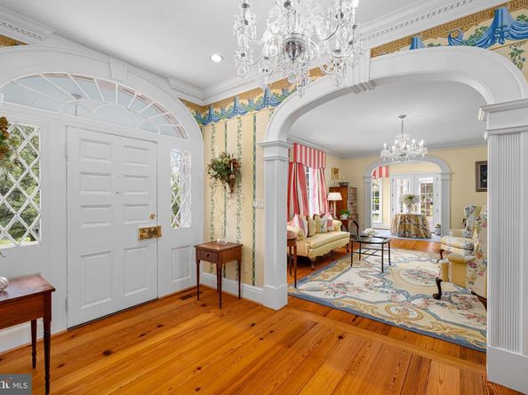 318 N Quaker Lane, Alexandria VA 22304