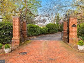 318 N Quaker Lane, Alexandria VA 22304