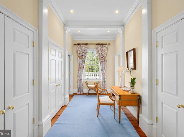 318 N Quaker Lane, Alexandria VA 22304