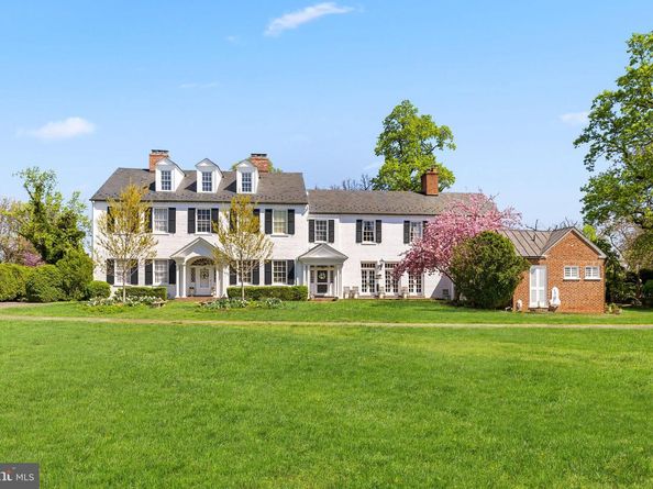 318 N Quaker Lane, Alexandria VA 22304