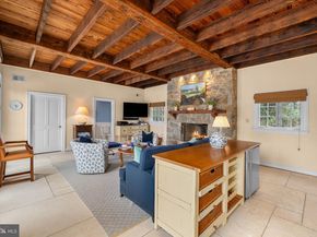 318 N Quaker Lane, Alexandria VA 22304
