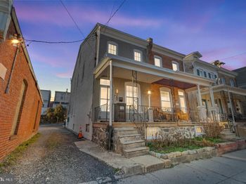 260 Roxborough Avenue