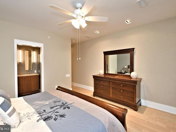 2110 Sansom Street, Philadelphia PA 19103