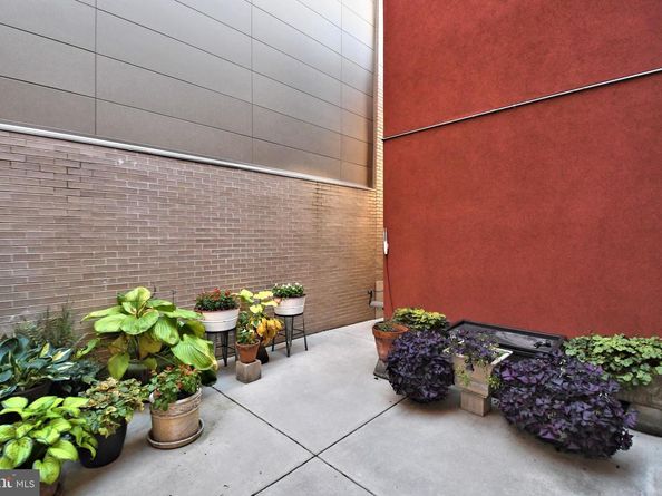 2110 Sansom Street, Philadelphia PA 19103