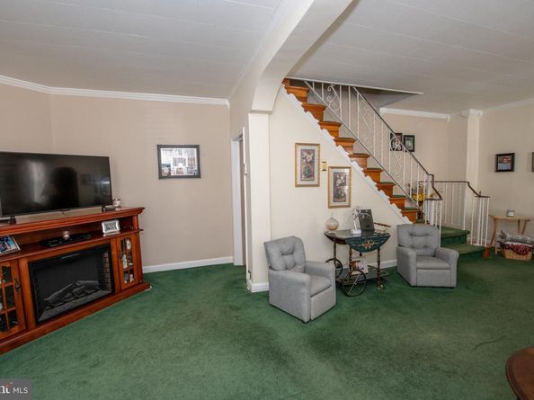2740 Pratt Street, Philadelphia PA 19137