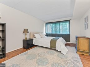 11617 Windbluff Court 9B, Reston VA 20191