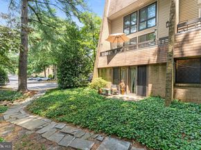 11617 Windbluff Court 9B, Reston VA 20191