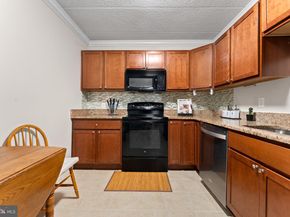 11617 Windbluff Court 9B, Reston VA 20191
