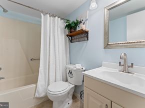 11617 Windbluff Court 9B, Reston VA 20191