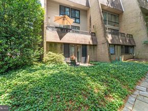 11617 Windbluff Court 9B, Reston VA 20191