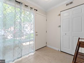 11617 Windbluff Court 9B, Reston VA 20191