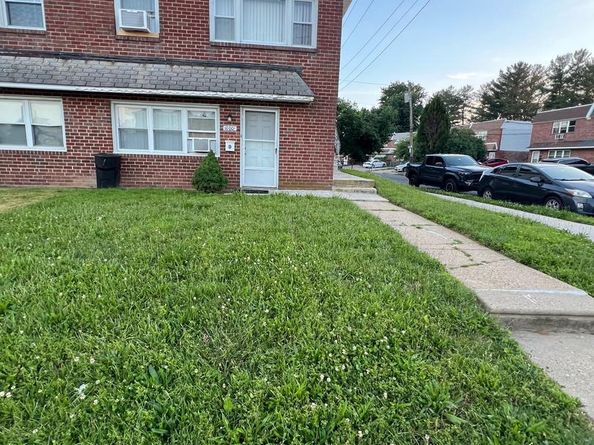 10001 Bridle Road, Philadelphia PA 19116