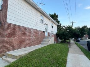 10001 Bridle Road, Philadelphia PA 19116