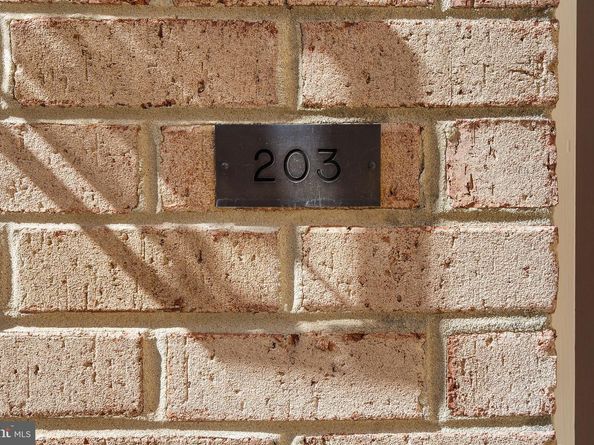 1124 25TH Street NW 203, Washington DC 20037