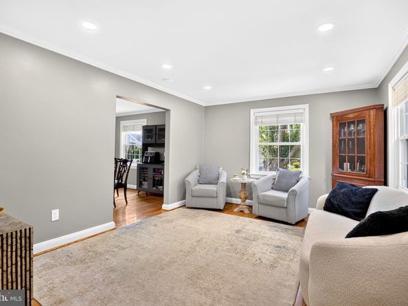 19 Harmil Road, Broomall PA 19008