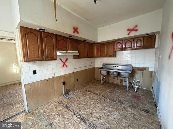 1435 W Rockland Street, Philadelphia PA 19141