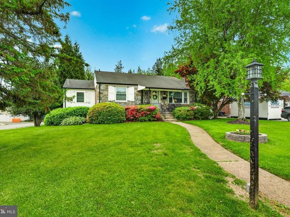 65 Delia Drive, Broomall PA 19008