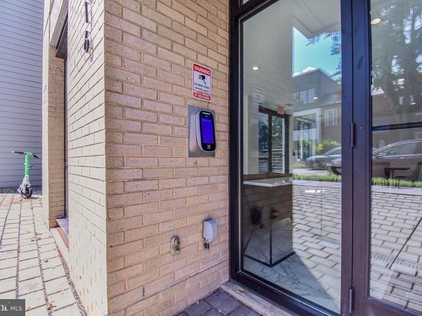 1016 17TH Place NE 102, Washington DC 20002