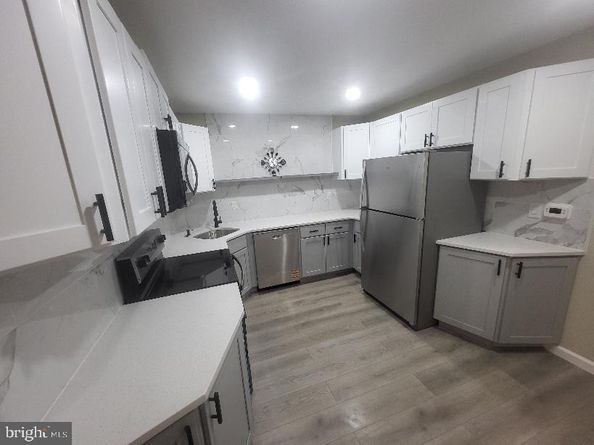 40 E Ashmead Street, Philadelphia PA 19144