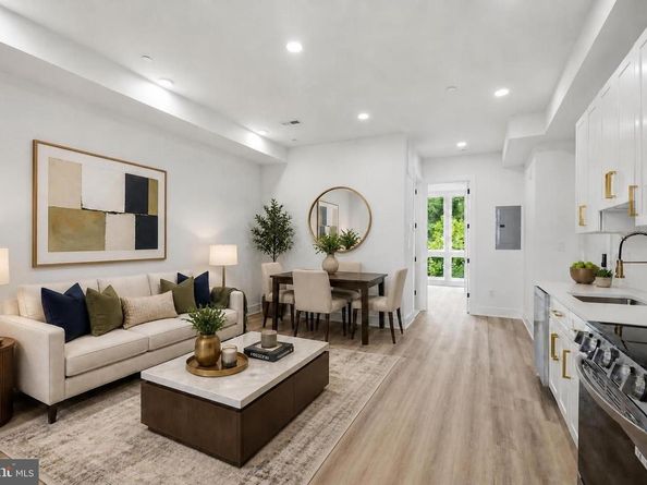2105 M Street NE 10, Washington DC 20002