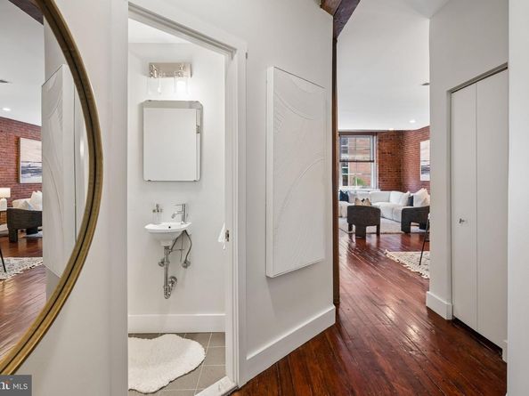 8 S Letitia Street 301, Philadelphia PA 19106