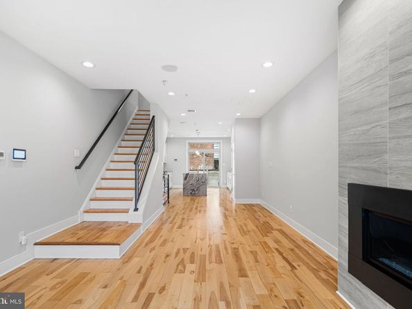 2057 Tasker Street, Philadelphia PA 19145