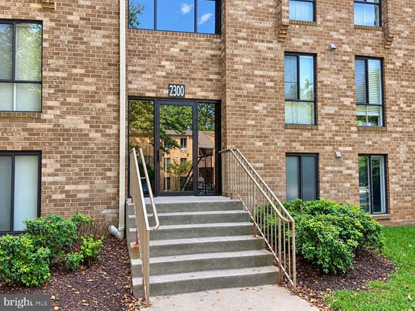 2300 Freetown Court 2B, Reston VA 20191