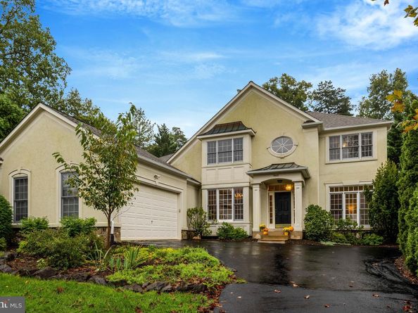 902 Leona Lane, Herndon VA 20170