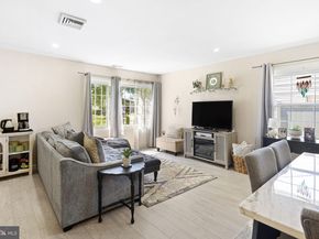 24 Garden Lane, Levittown PA 19055