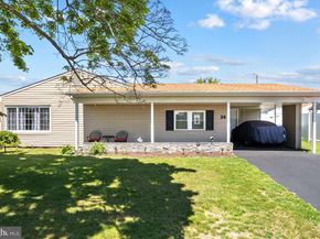 24 Garden Lane, Levittown PA 19055