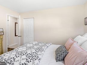 24 Garden Lane, Levittown PA 19055