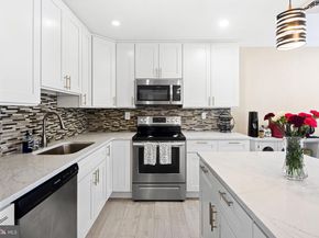 24 Garden Lane, Levittown PA 19055