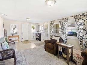 24 Garden Lane, Levittown PA 19055