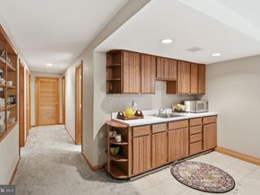9228 Farnsworth Drive, Potomac MD 20854