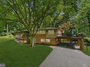 9228 Farnsworth Drive, Potomac MD 20854