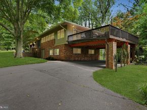 9228 Farnsworth Drive, Potomac MD 20854