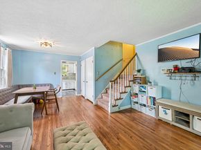 913 Lomond Lane, Philadelphia PA 19128