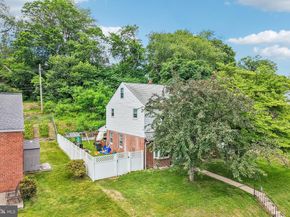 913 Lomond Lane, Philadelphia PA 19128
