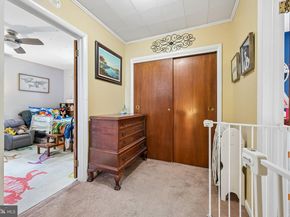 913 Lomond Lane, Philadelphia PA 19128