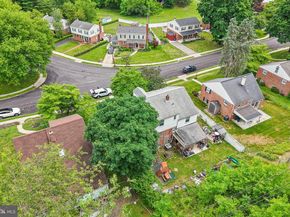 913 Lomond Lane, Philadelphia PA 19128