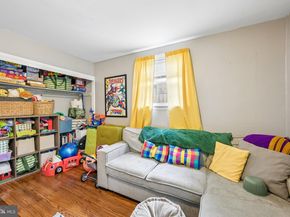 913 Lomond Lane, Philadelphia PA 19128