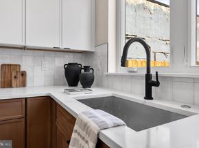 911 Emily Street, Philadelphia PA 19148