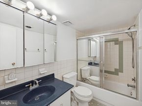 3204 Delaire Landing Road 3204, Philadelphia PA 19114