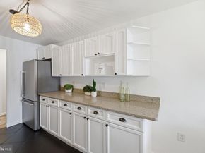 2845 Windsor Drive 303, Falls Church VA 22042