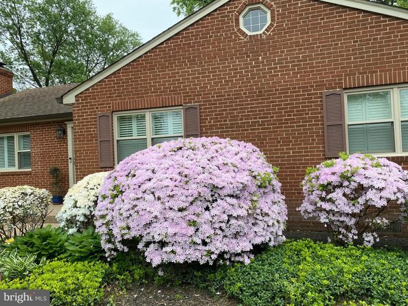 5515 Bradley Boulevard, Alexandria VA 22311