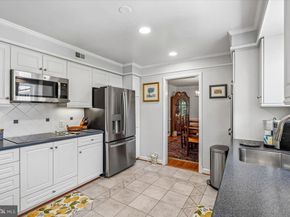 5515 Bradley Boulevard, Alexandria VA 22311